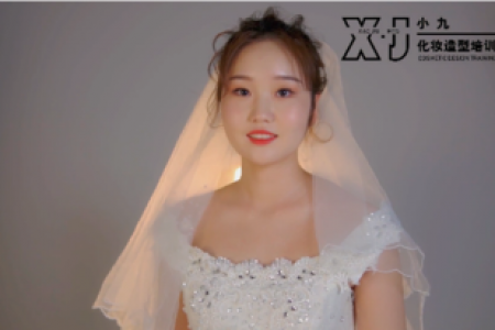 新手小白从零开始学习化妆，学多久可以出师呢？