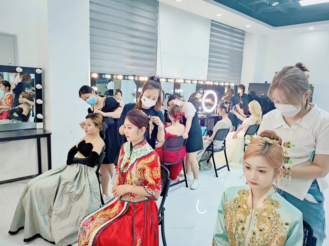 化妆学校