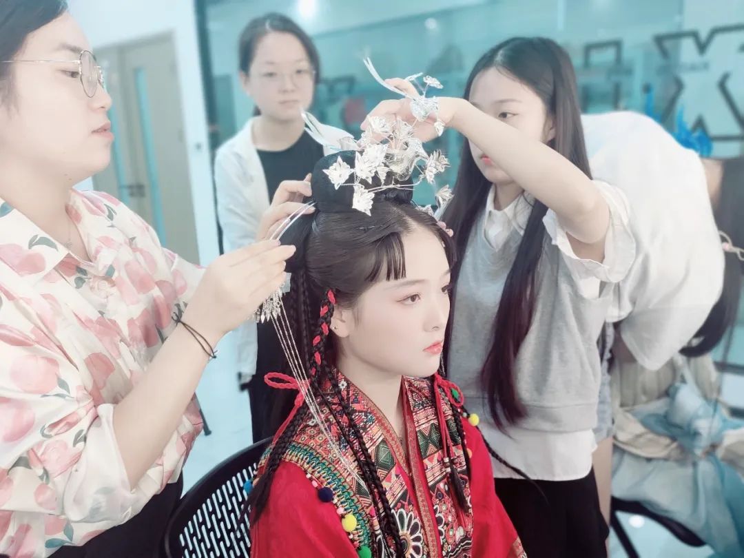 郑州化妆学校