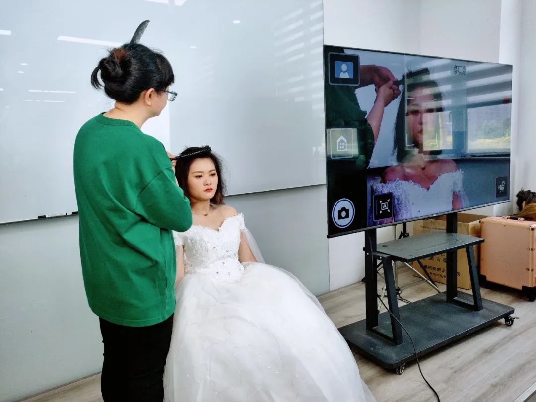 郑州化妆学校