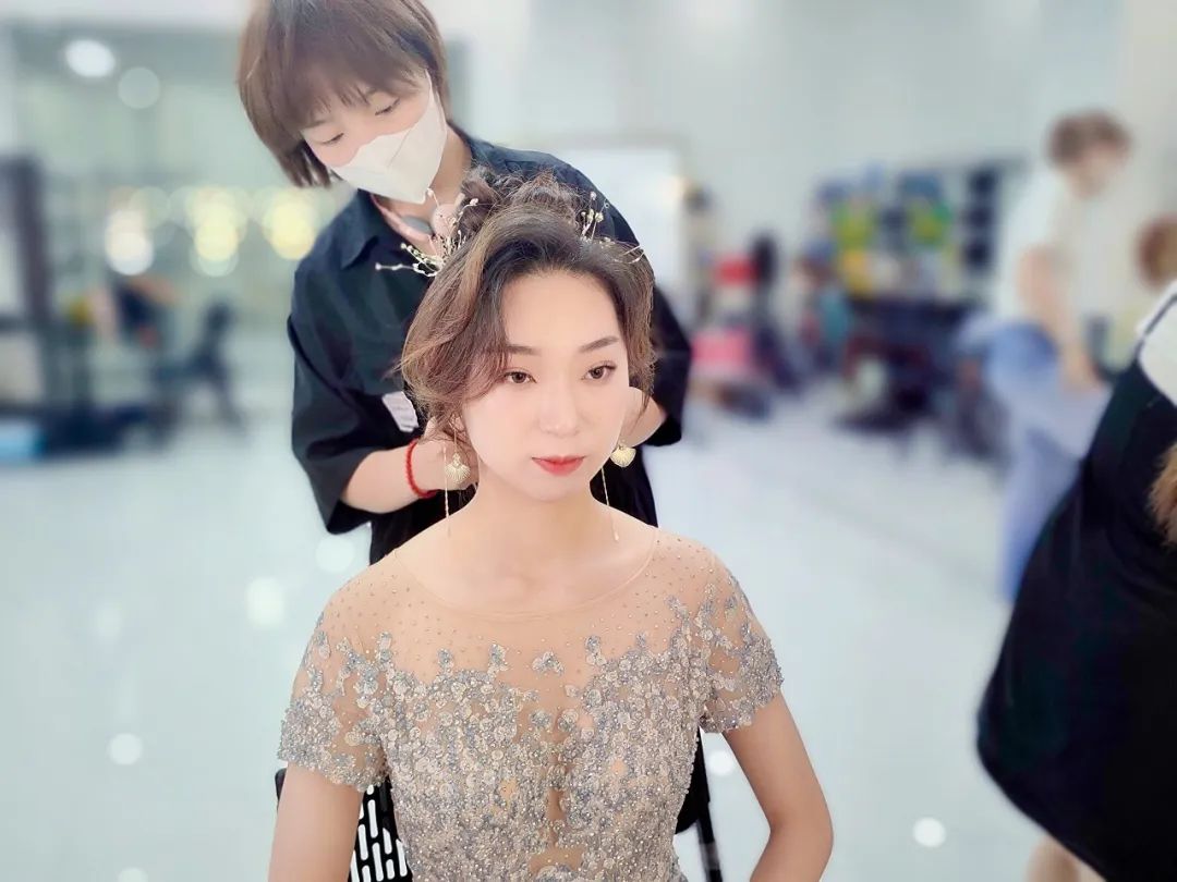 化妆学校
