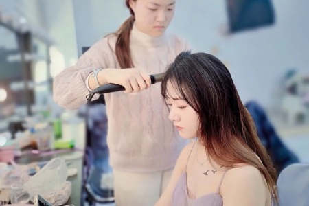 为什么现在很多人喜欢化妆？