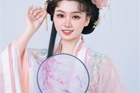 如何成为一名专业化妆师